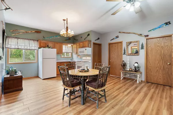 10912 Dahl RD, Hinckley, MN 55037