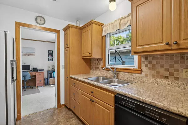 8549 Russell AVE S, Bloomington, MN 55431