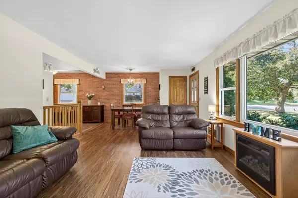 8549 Russell AVE S, Bloomington, MN 55431