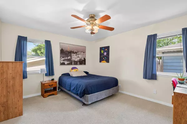 8549 Russell AVE S, Bloomington, MN 55431