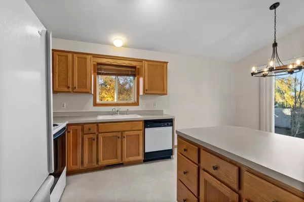 6110 262nd ST, Wyoming, MN 55092