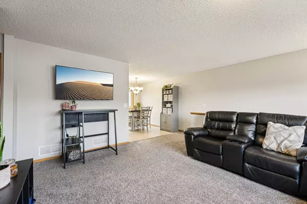 1305 Willow TRL, Farmington, MN 55024