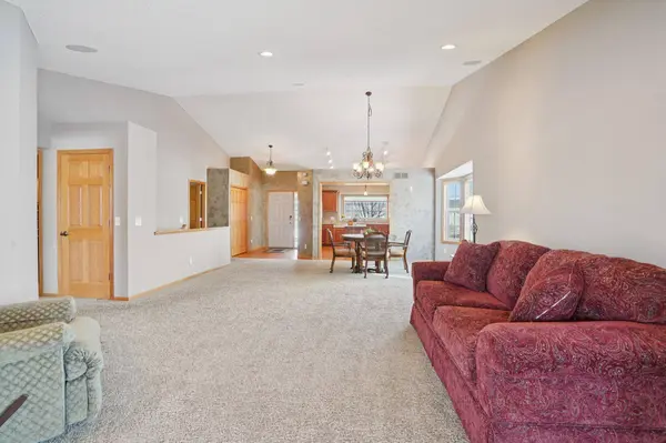 21378 Hytrail CIR, Lakeville, MN 55044