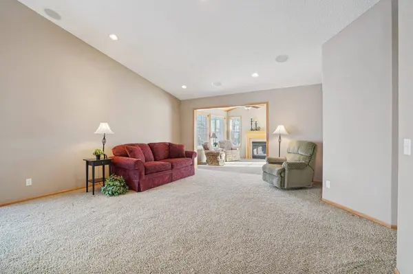 21378 Hytrail CIR, Lakeville, MN 55044