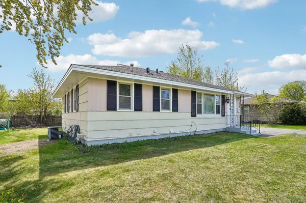 5125 Howe LN, Brooklyn Center, MN 55429