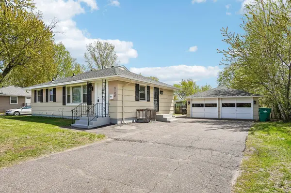5125 Howe LN, Brooklyn Center, MN 55429