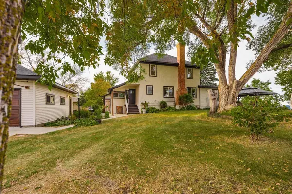 405 E Summit ST, Battle Lake, MN 56515