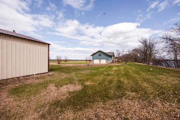 48484 Flicker LN, Ottertail, MN 56571