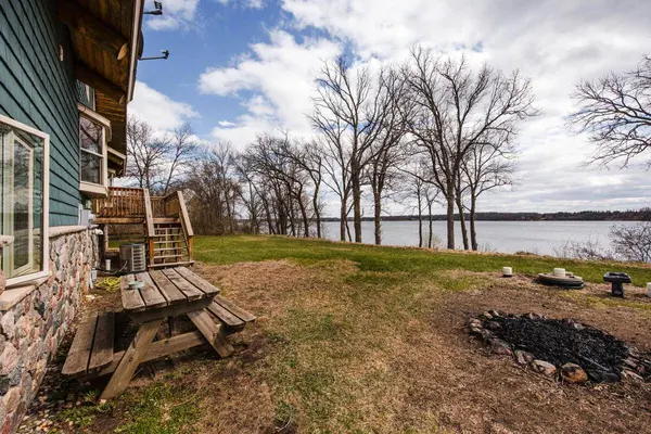 48484 Flicker LN, Ottertail, MN 56571