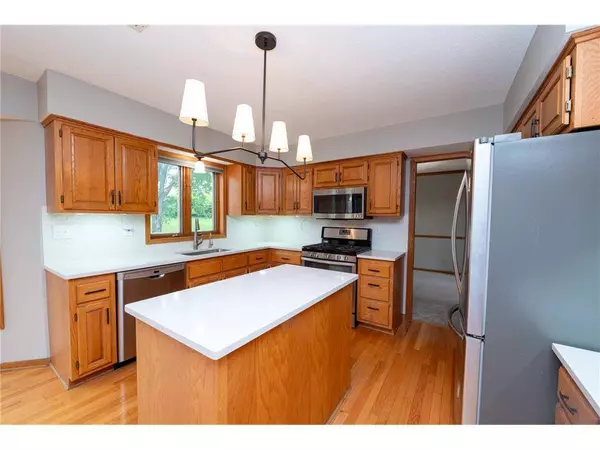 6262 Fernbrook Ln N, Maple Grove, MN 55311-4234