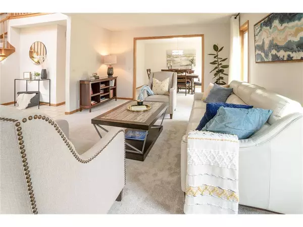 4130 Minnesota Ln N, Plymouth, MN 55446-2738