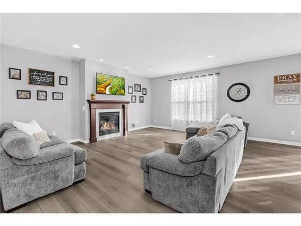 19563 Harmony Ave, Rogers, MN 55374-4843
