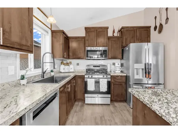 9039 Golden Pond Ln, Monticello, MN 55362-4612