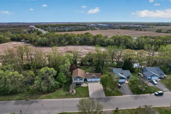 4620 Pond View Dr, Big Lake, MN 55309-8215
