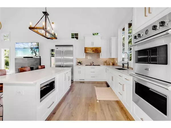 4756 Kildare Rd, Mound, MN 55364-1817