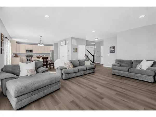 19563 Harmony Ave, Rogers, MN 55374-4843