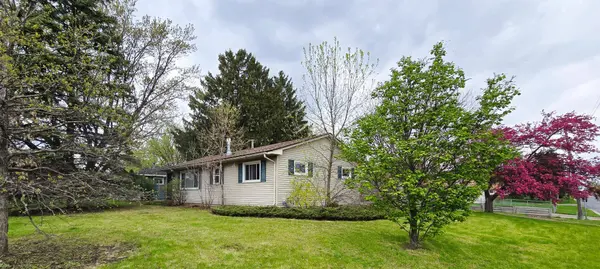 2013 Jade LN, Eagan, MN 55122
