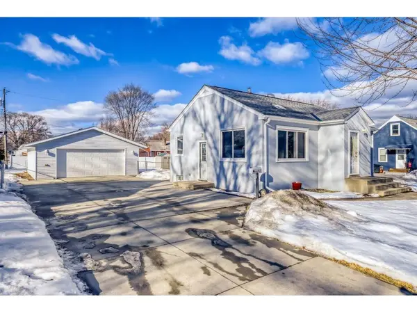 1021 Marshall Ave, St Paul Park, MN 55071-1329