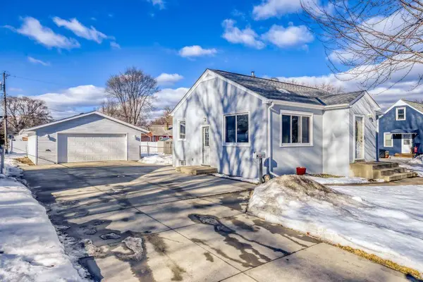 1021 Marshall AVE, Saint Paul Park, MN 55071