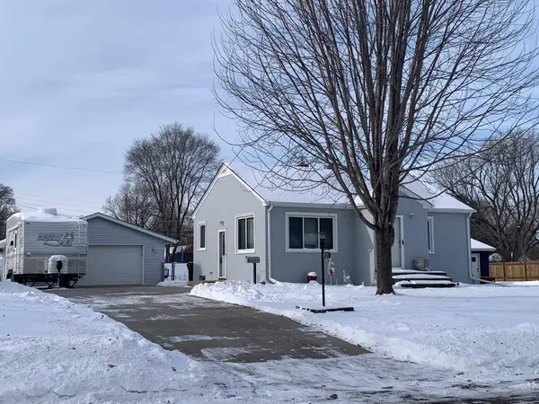 1021 Marshall AVE, Saint Paul Park, MN 55071