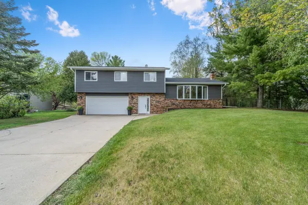 4208 Heritage LN NE, Alexandria, MN 56308