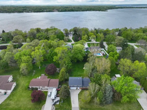 4208 Heritage LN NE, Alexandria, MN 56308