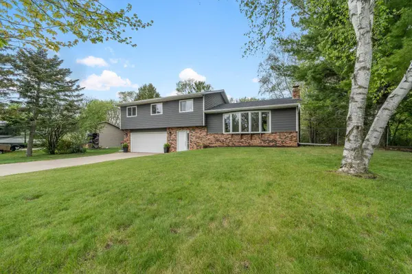 4208 Heritage LN NE, Alexandria, MN 56308