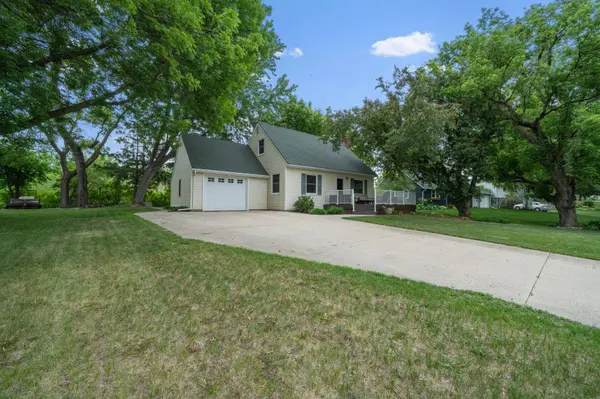 406 Fingal CT, Alexandria, MN 56308