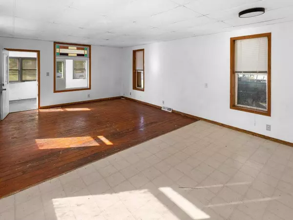 25 W 3rd ST, Rush City, MN 55069