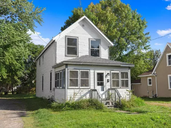 25 W 3rd ST, Rush City, MN 55069