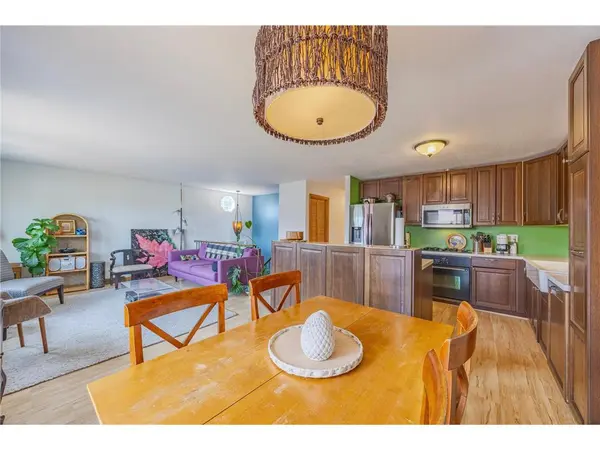 4595 Horizon Cir, Eagan, MN 55123-1888