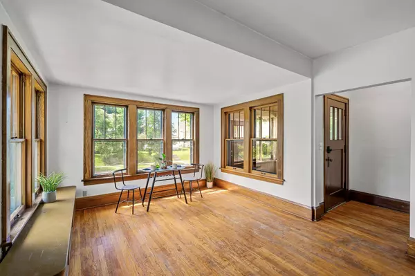 815 Thomas AVE, Saint Paul, MN 55104