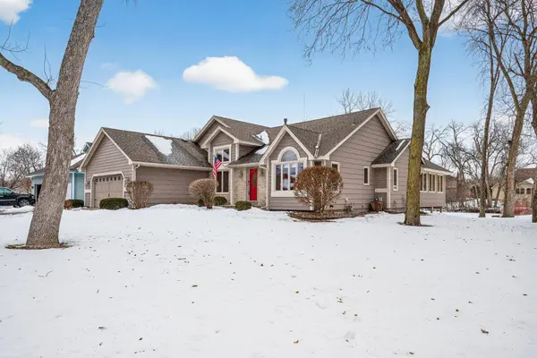 6397 Fawn LN, Circle Pines, MN 55014