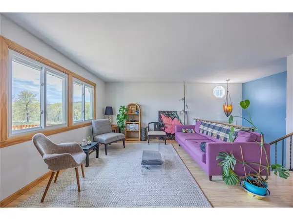 4595 Horizon Cir, Eagan, MN 55123-1888