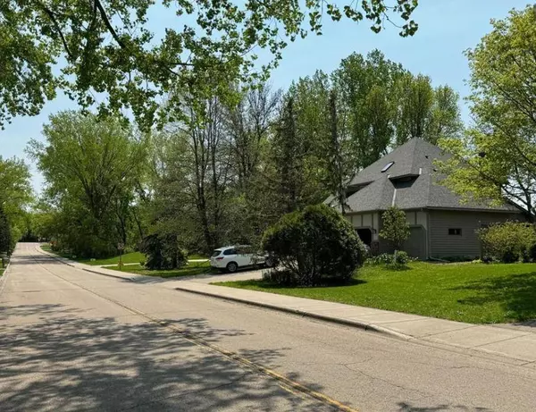 5310 Dominick DR, Minnetonka, MN 55343