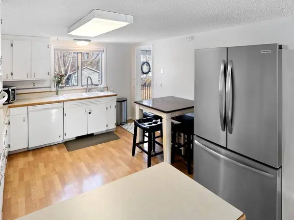 2864 Aglen ST, Roseville, MN 55113