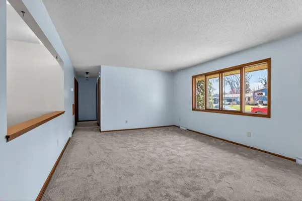 757 Ballantyne LN NE, Minneapolis, MN 55432