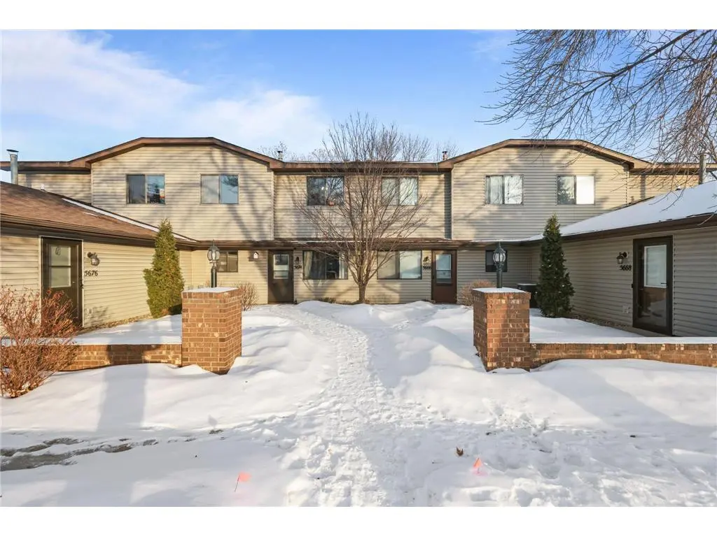 5674 Brandlwood Ct #54, St Paul, MN 55110-2294