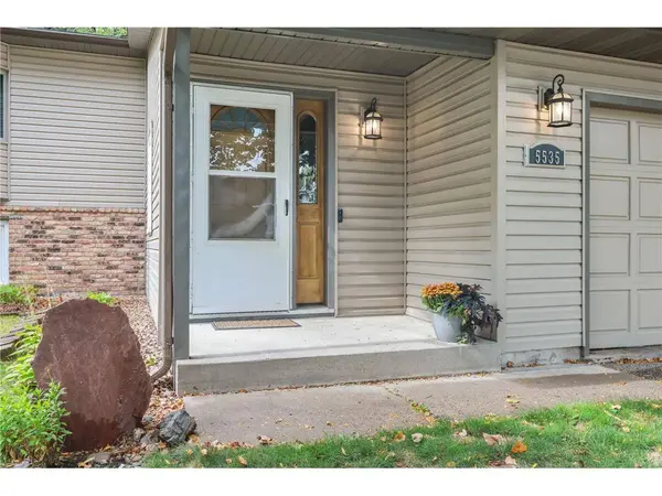 5535 Quinwood Ln N, Plymouth, MN 55442-1709