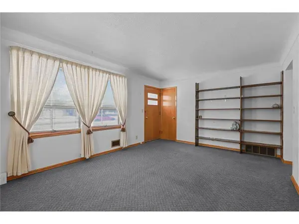 276 Bridge St, Shoreview, MN 55126-2150