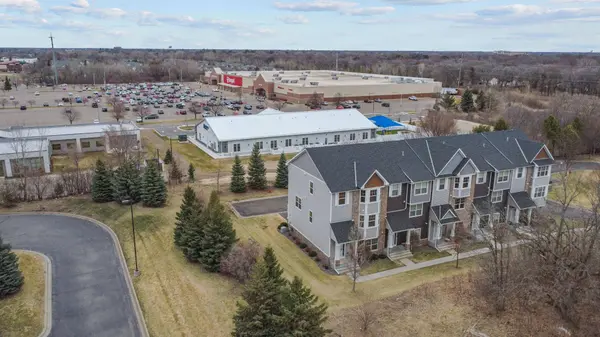 11920 Emery Village DR N, Champlin, MN 55316
