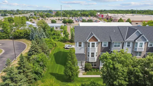 11920 Emery Village DR N, Champlin, MN 55316