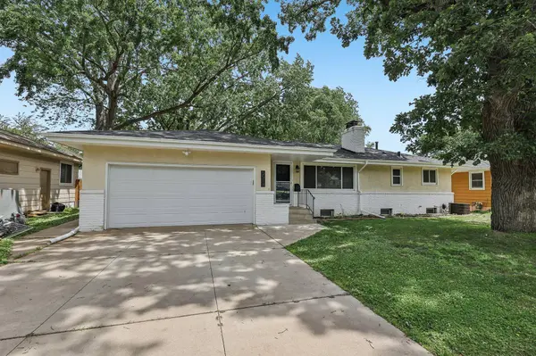 5518 Regent AVE N, Minneapolis, MN 55429