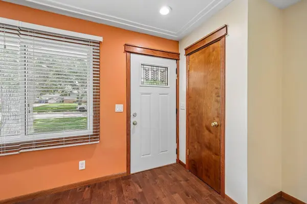 5518 Regent AVE N, Minneapolis, MN 55429