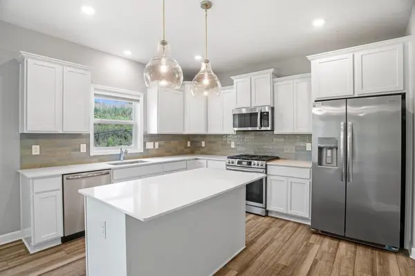 8907 Foust Ln, Rockford, MN 55373-7502