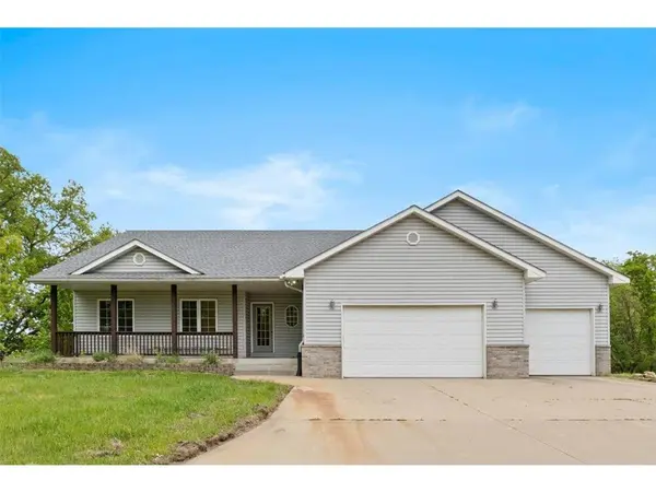 25809 Virgo St NE, Stacy, MN 55079-6138