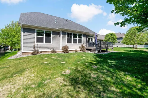 16899 E Lake DR, Lakeville, MN 55044