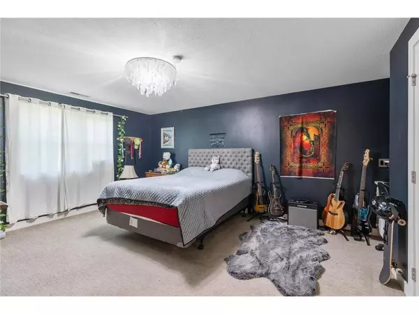 1056 E Lakeside Est, Perham, MN 56573-2200