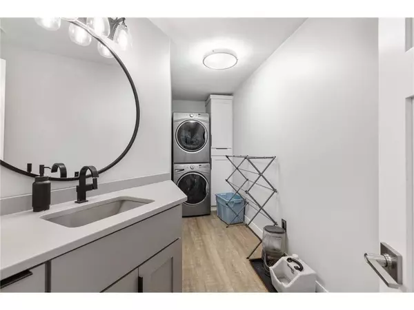 1056 E Lakeside Est, Perham, MN 56573-2200