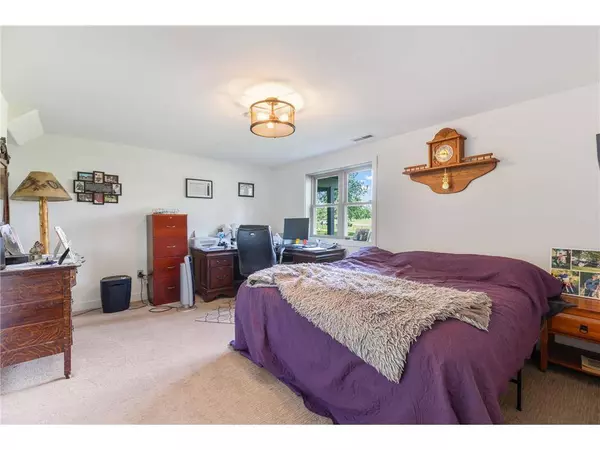 1056 E Lakeside Est, Perham, MN 56573-2200